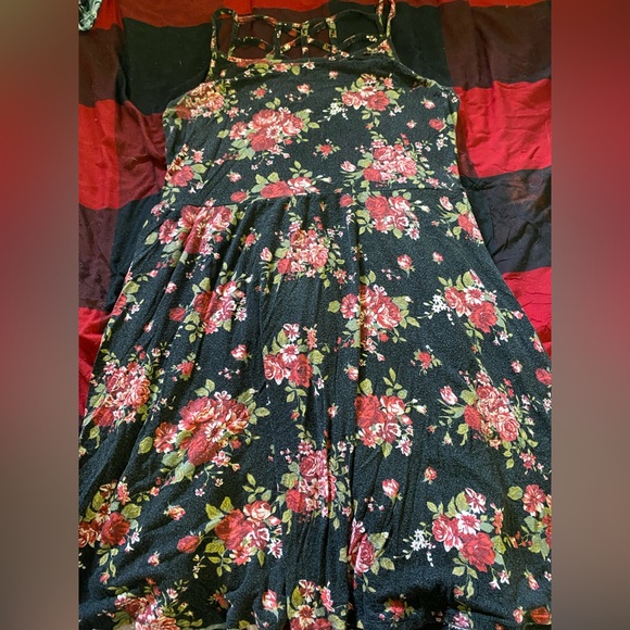 Dress - Picture 1 of 2